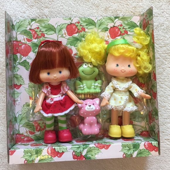 strawberry shortcake vintage dolls
